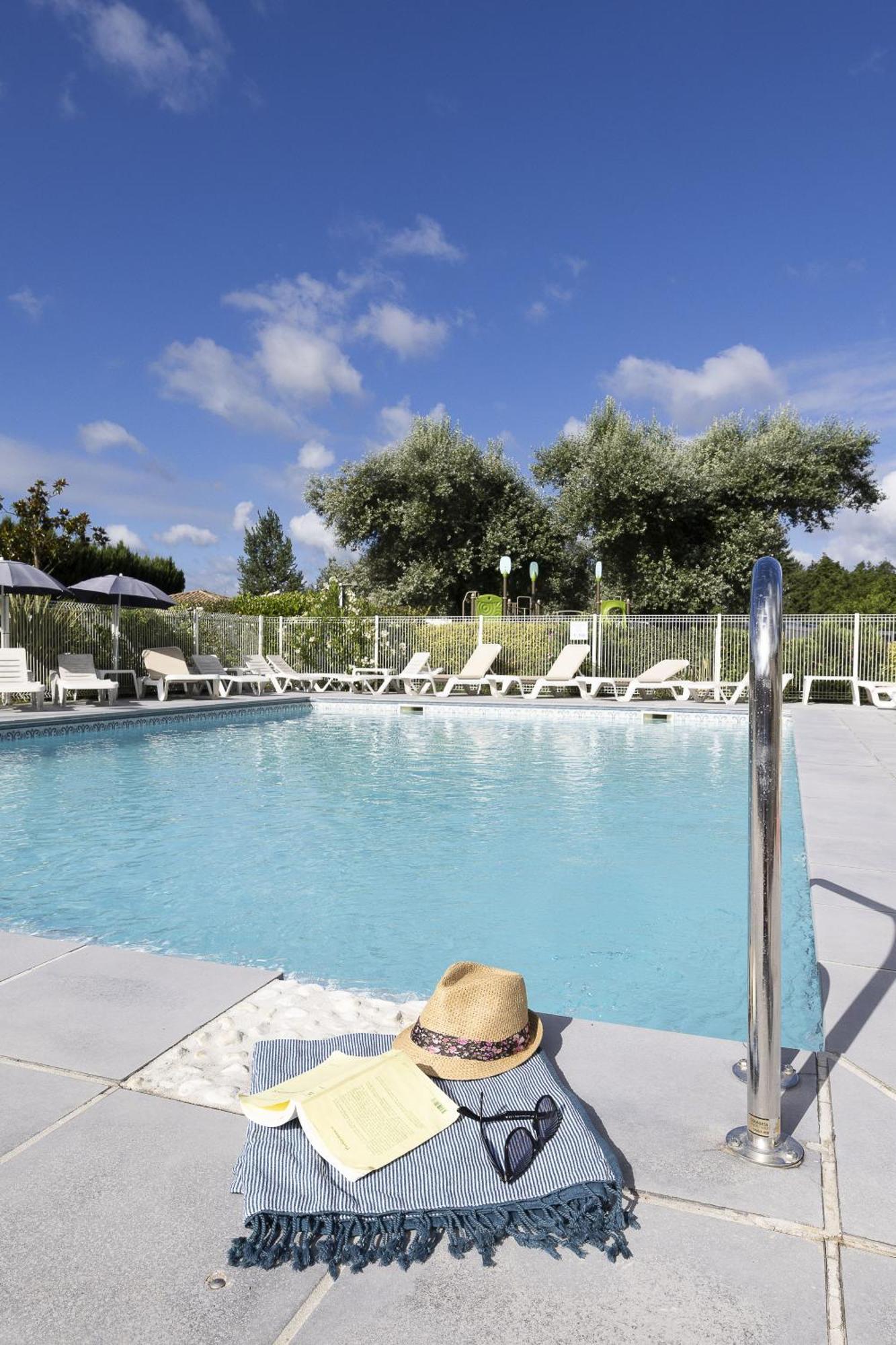 Hotel Camping Les Nysades à Mirepoix  Extérieur photo